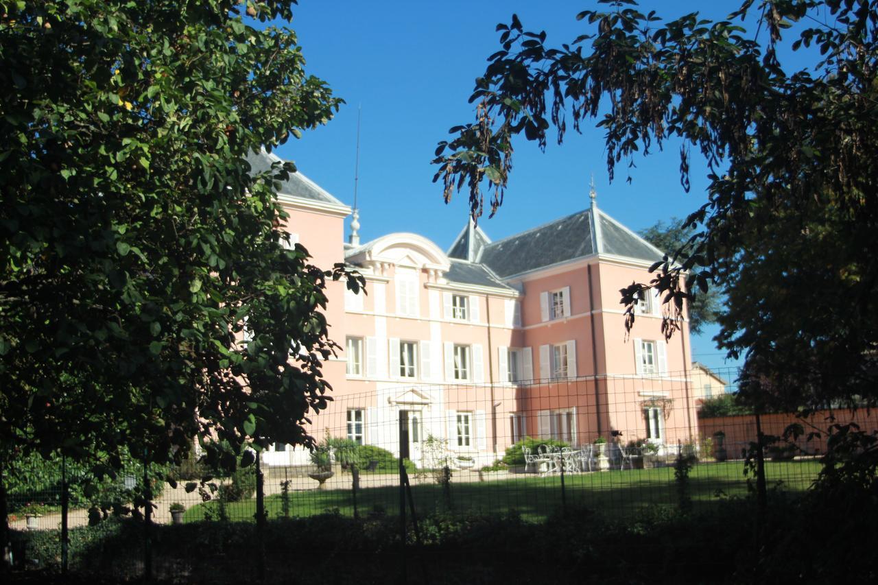 Chateau De La Chapelle Des Bois Fleurie Luaran gambar